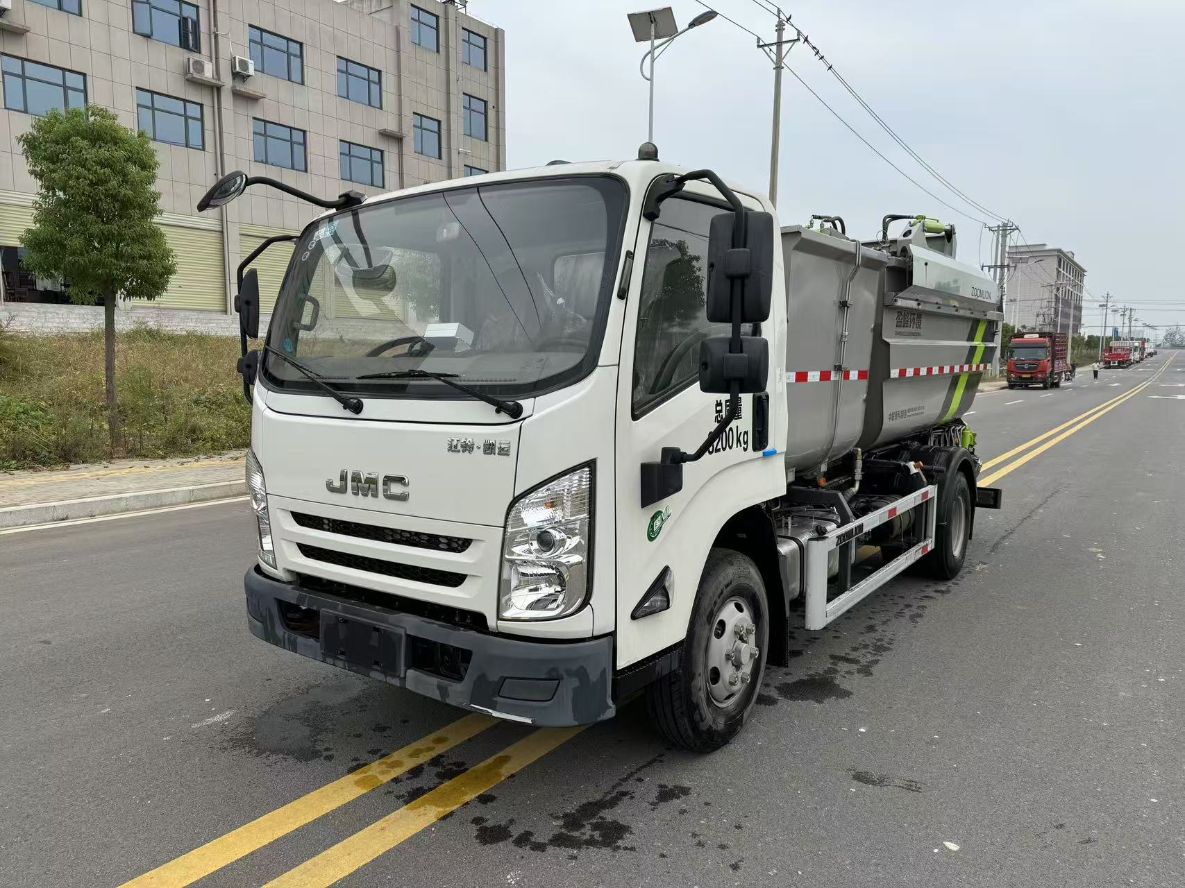 自裝卸式垃圾車